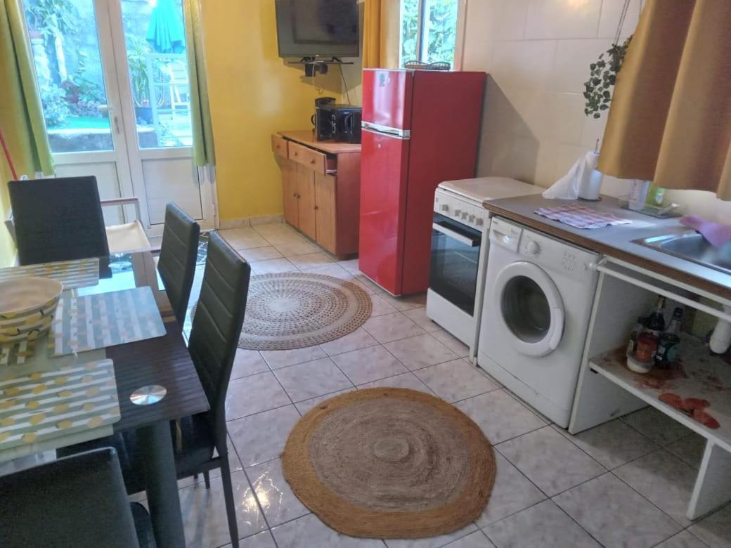 Le Calme Apartment Сен-Жозеф Екстериор снимка